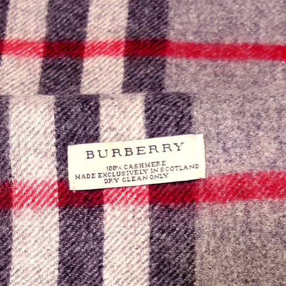⛄💖Burberry Cashmere Scarf - Picture 2 of 4